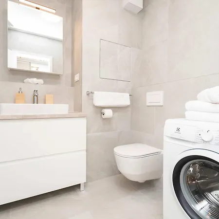 Zwirn & Urban Elegance Apartment