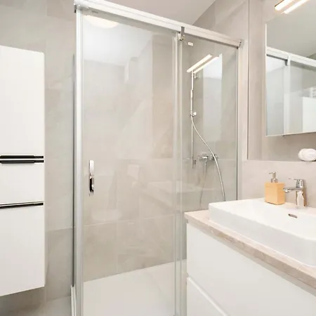 Zwirn & Urban Elegance Apartment *